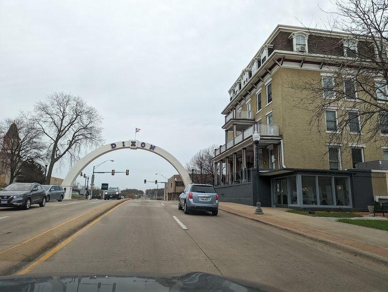 Dixon, Illinois Dixon, Illinois