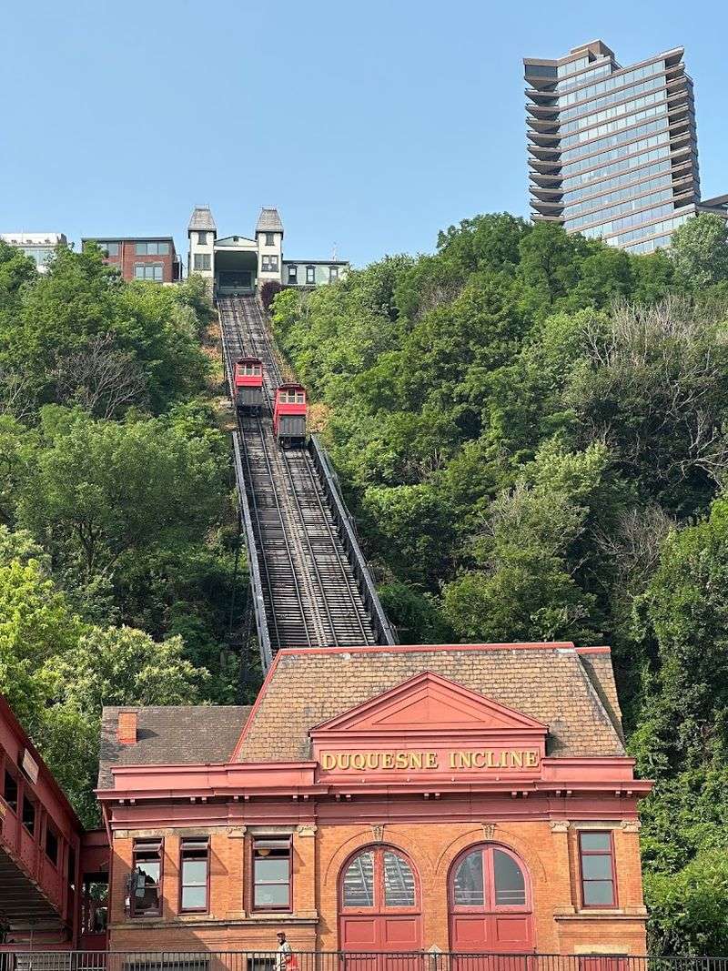 Duquesne Incline, Pittsburgh, Pennsylvania Duquesne Incline, Pittsburgh, Pennsylvania
