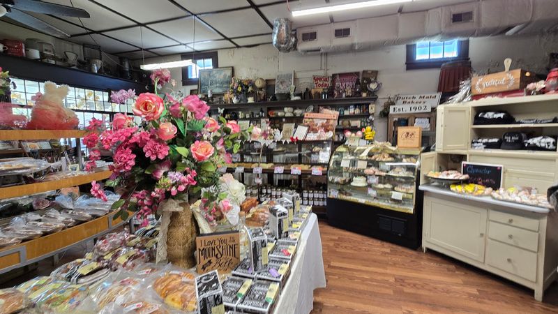 Dutch Maid Bakery, Tracy City, Tennessee, USA