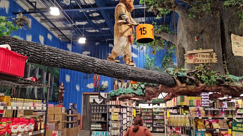 Eclectic Decor That Makes Shopping Feel Like an Attraction Eclectic Decor That Makes Shopping Feel Like an Attraction