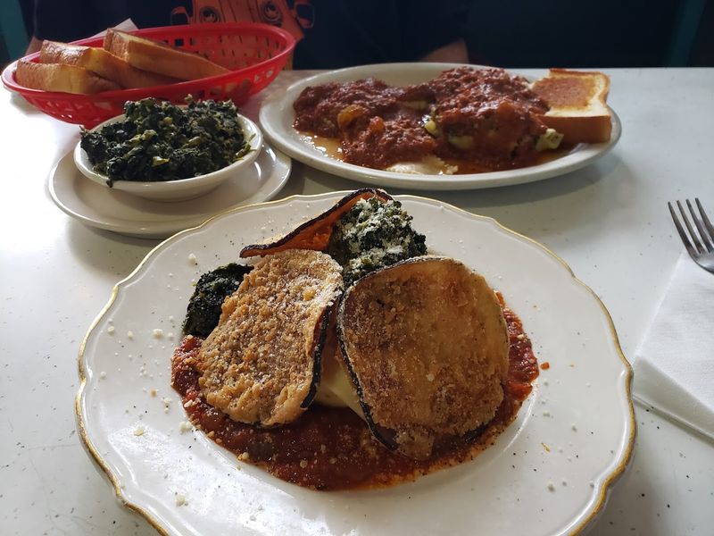 Eggplant Parmesan Done the Old-Fashioned Way Eggplant Parmesan Done the Old-Fashioned Way