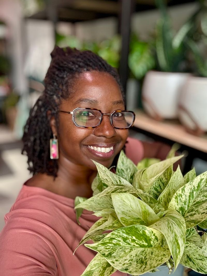 Expert Staff Who Actually Know Their Plants Expert Staff Who Actually Know Their Plants