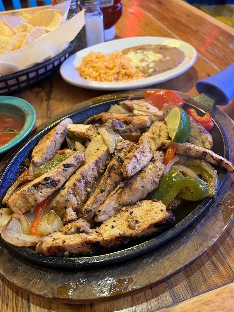 Fajitas Supremas: The Sizzle That Delivers Fajitas Supremas: The Sizzle That Delivers