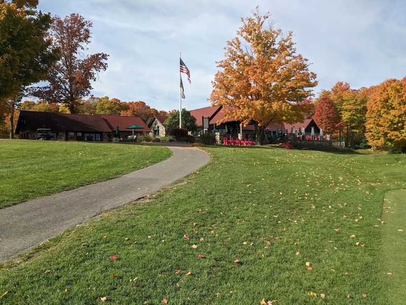 Fall Foliage Makes the Whole Park Glow Fall Foliage Makes the Whole Park Glow