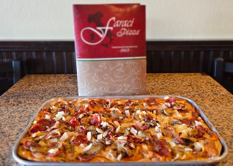 Faraci Pizza, Ellisville, Missouri Faraci Pizza, Ellisville, Missouri