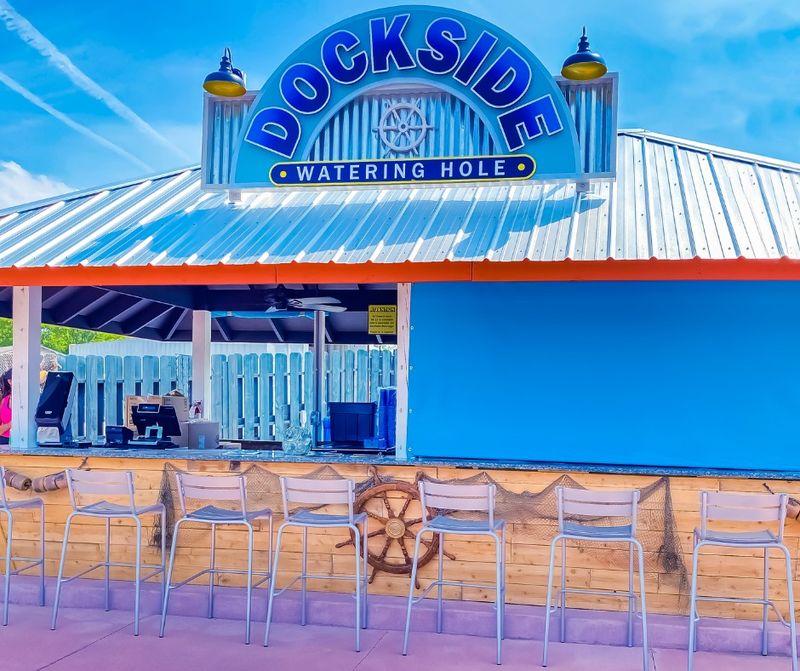 Food and Dining: What to Expect Inside the Park Food and Dining: What to Expect Inside the Park