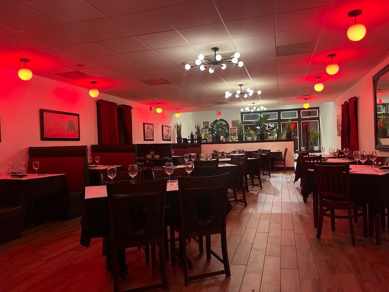 Four Dining Rooms and One Unforgettable Atmosphere Four Dining Rooms and One Unforgettable Atmosphere