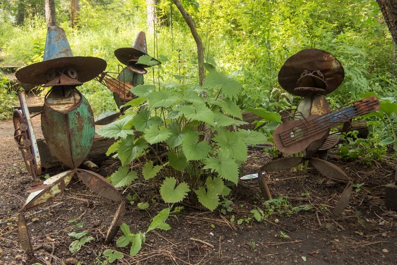 Fourteen Themed Gardens, Each With Its Own Personality Fourteen Themed Gardens, Each With Its Own Personality
