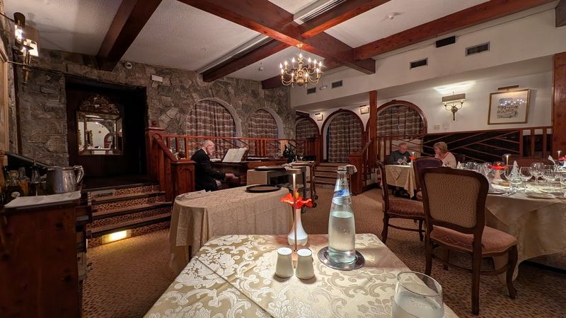 Fourways Restaurant & Inn, Paget Parish, Bermuda Fourways Restaurant & Inn, Paget Parish, Bermuda