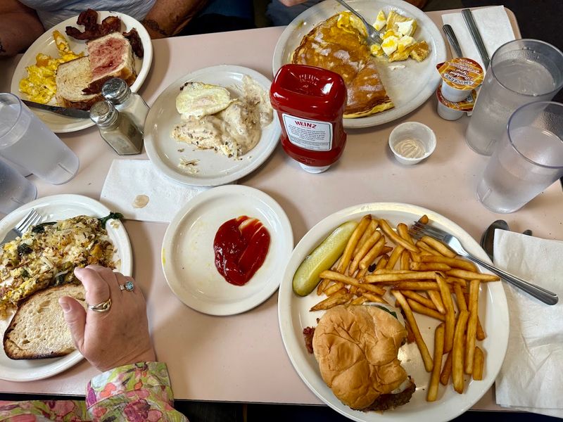 Frank's Diner, Kenosha, Wisconsin Frank's Diner, Kenosha, Wisconsin