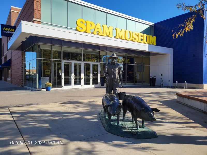 Free Admission and What That Actually Means for Visitors
