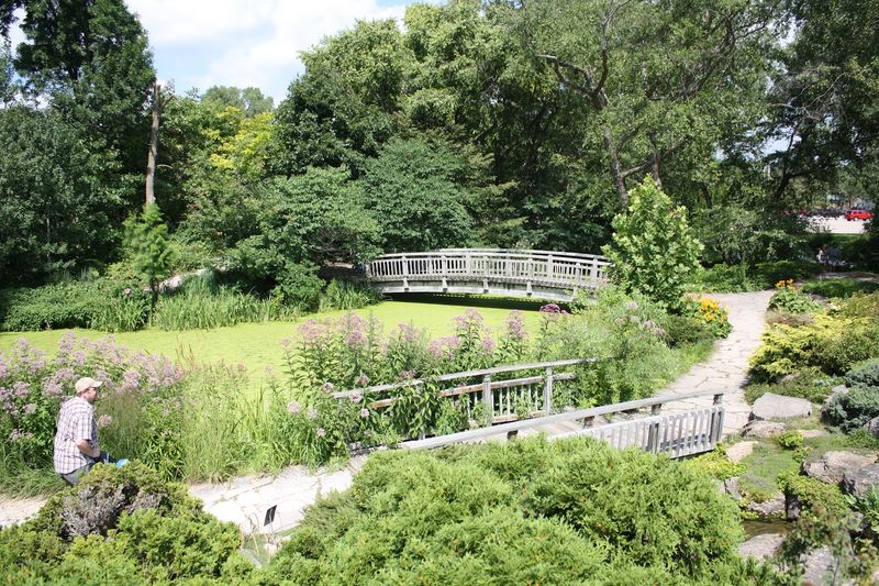 Free Outdoor Gardens That Change With Every Season Free Outdoor Gardens That Change With Every Season