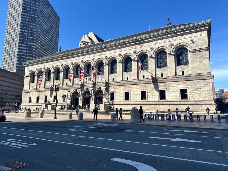 Free Tours, Hours, and How to Get There