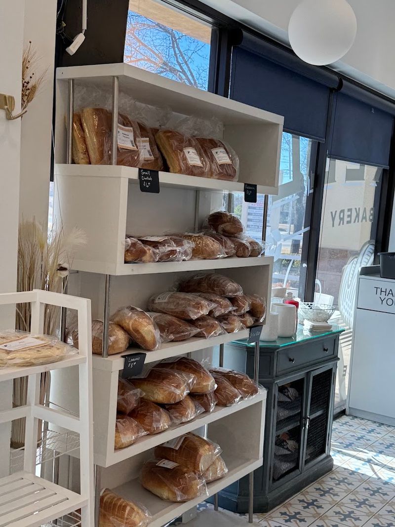 Fresh Bake Days and Timing Your Visit