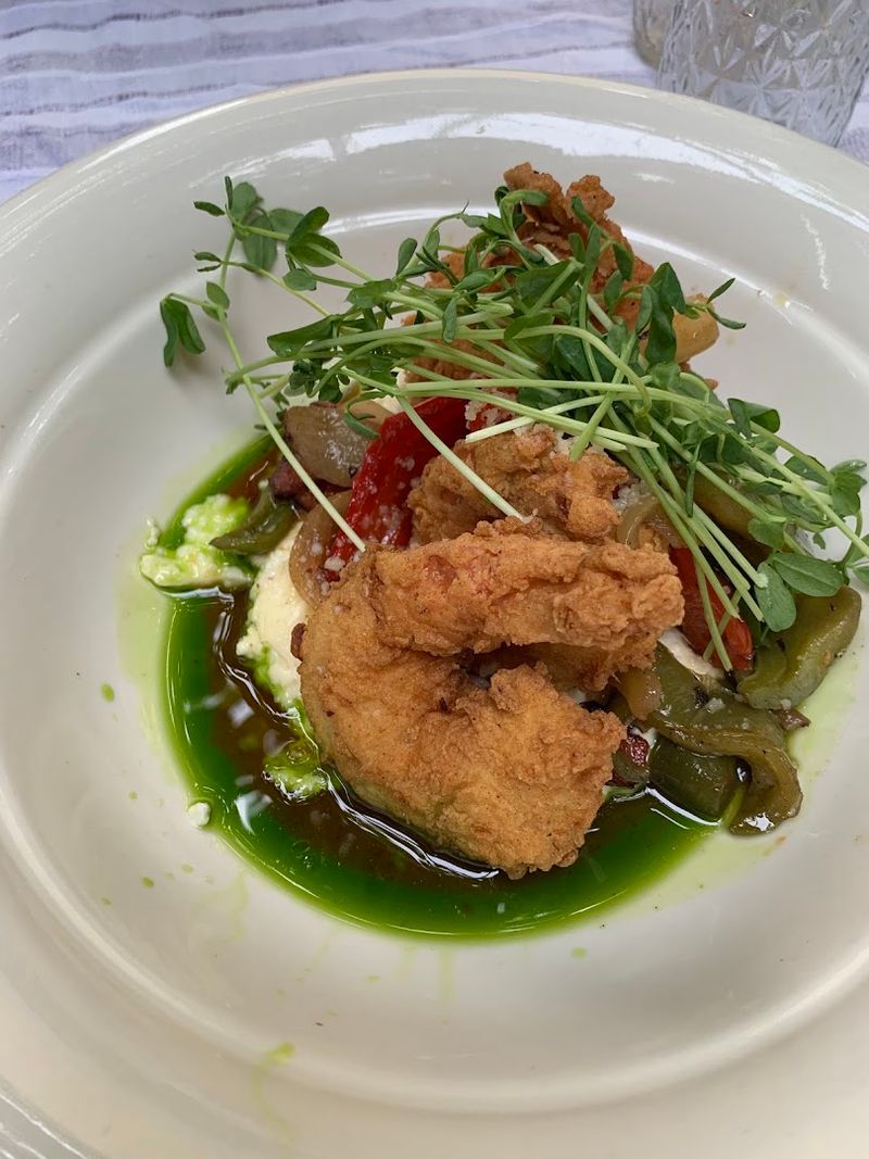 Fried Chicken That Competes With The Seafood Fried Chicken That Competes With The Seafood