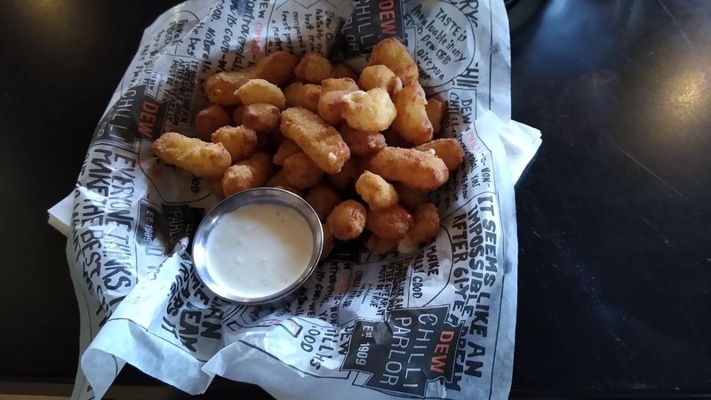 Fried Mushrooms, Cheese Curds, and the Sides Worth Ordering Fried Mushrooms, Cheese Curds, and the Sides Worth Ordering
