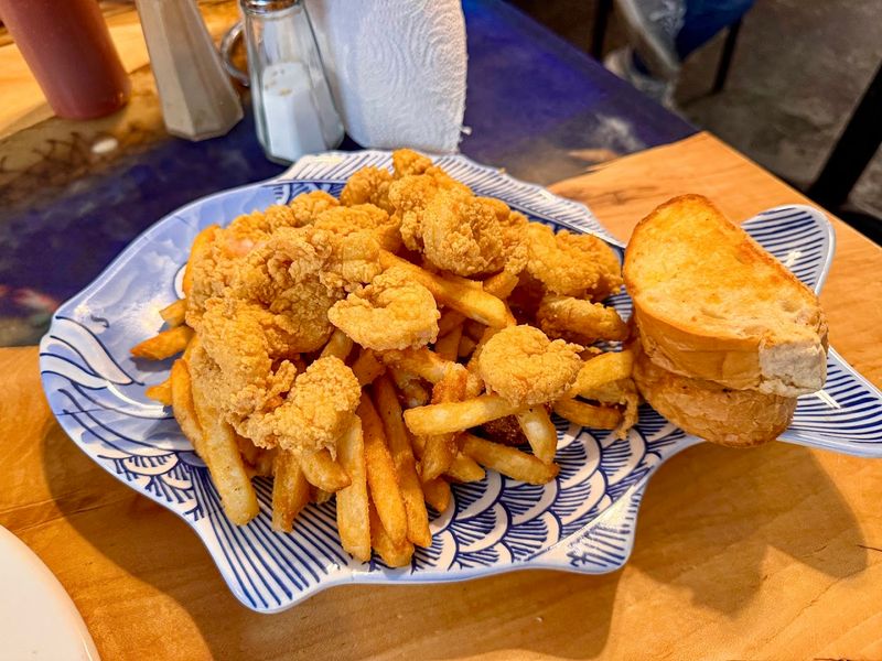 Fried Shrimp and Oysters Worth Every Bite Fried Shrimp and Oysters Worth Every Bite