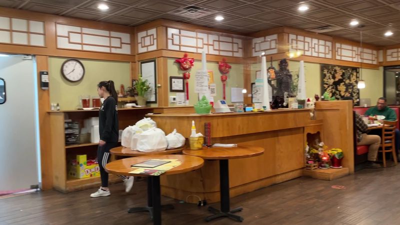 Friendly Faces and a Kitchen That Keeps Pace Friendly Faces and a Kitchen That Keeps Pace