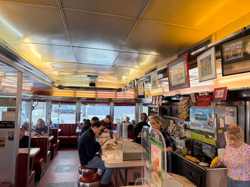 Friendly, Fast Service at the Counter