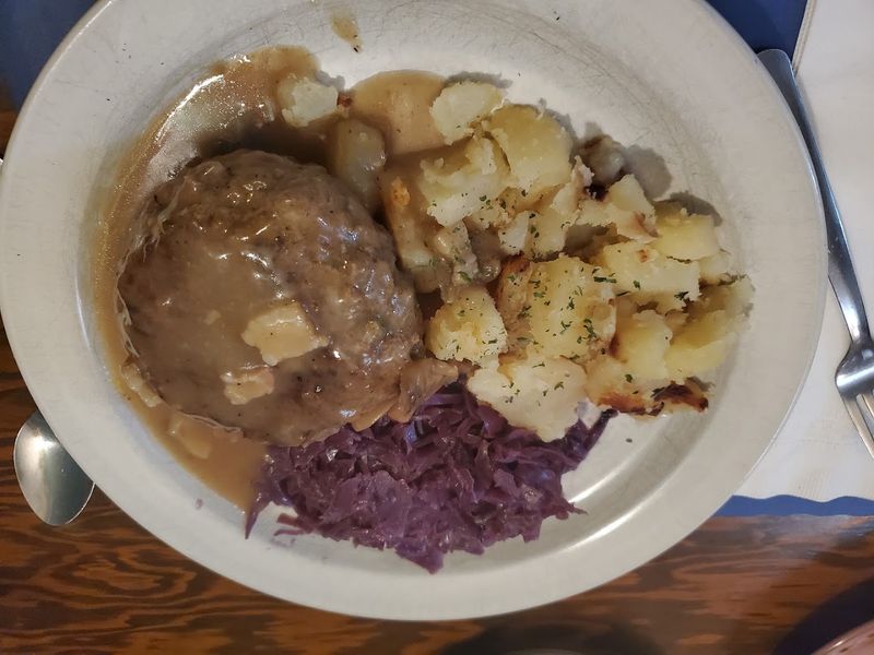 Frikadelle and Rahmschnitzel for the Curious Diner Frikadelle and Rahmschnitzel for the Curious Diner