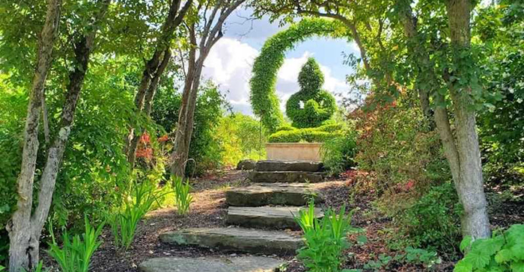 From Fox Hunts to Butterflies, This Maryland Garden Rewards Curious Wanderers