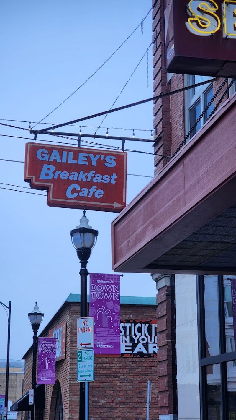From Pharmacy Fountain to Breakfast Landmark From Pharmacy Fountain to Breakfast Landmark