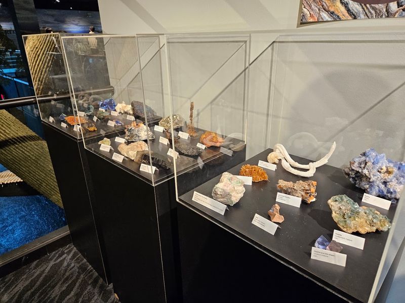 Geology, Minerals, and the Deep History of Illinois Geology, Minerals, and the Deep History of Illinois