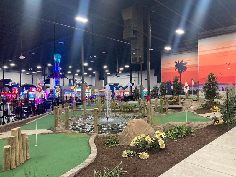 Glow Putt-Putt Golf That Adds a Whole New Dimension to Mini Golf