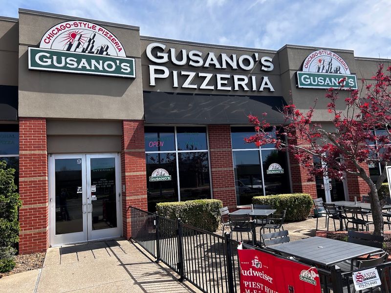 Gusano's Chicago-Style Pizzeria, Bentonville, Arkansas Gusano's Chicago-Style Pizzeria, Bentonville, Arkansas
