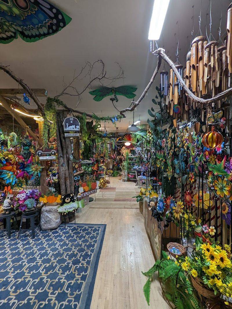 Handmade Crafts and Local Artisans Handmade Crafts and Local Artisans