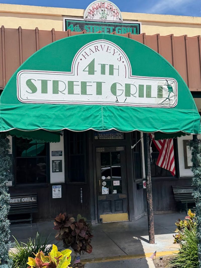 Harvey's 4th Street Grill (1984) Harvey's 4th Street Grill (1984)