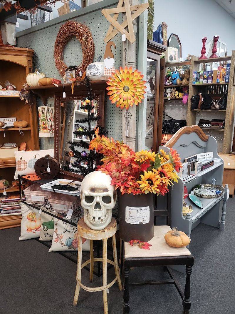 Holiday Decor and Seasonal Items: A Rotating Highlight