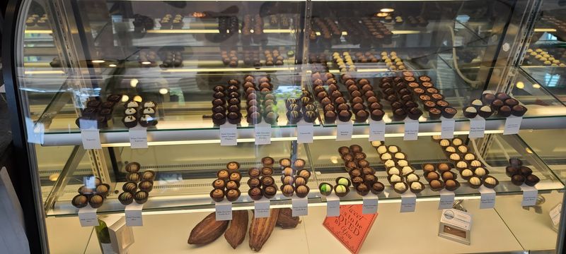Holiday Treats That Turn Gift-Giving Into Something Special