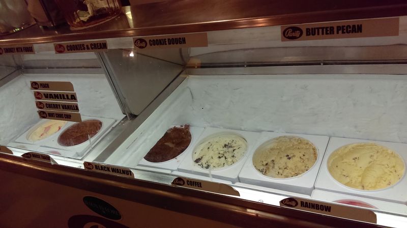 Homemade Ice Cream That Keeps People Coming Back Homemade Ice Cream That Keeps People Coming Back