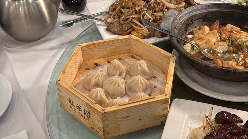Hot Tea and the Rhythm of a Traditional Dim Sum Meal Hot Tea and the Rhythm of a Traditional Dim Sum Meal