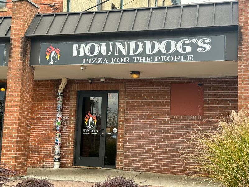Hounddog's Pizza (1970s) Hounddog's Pizza (1970s)