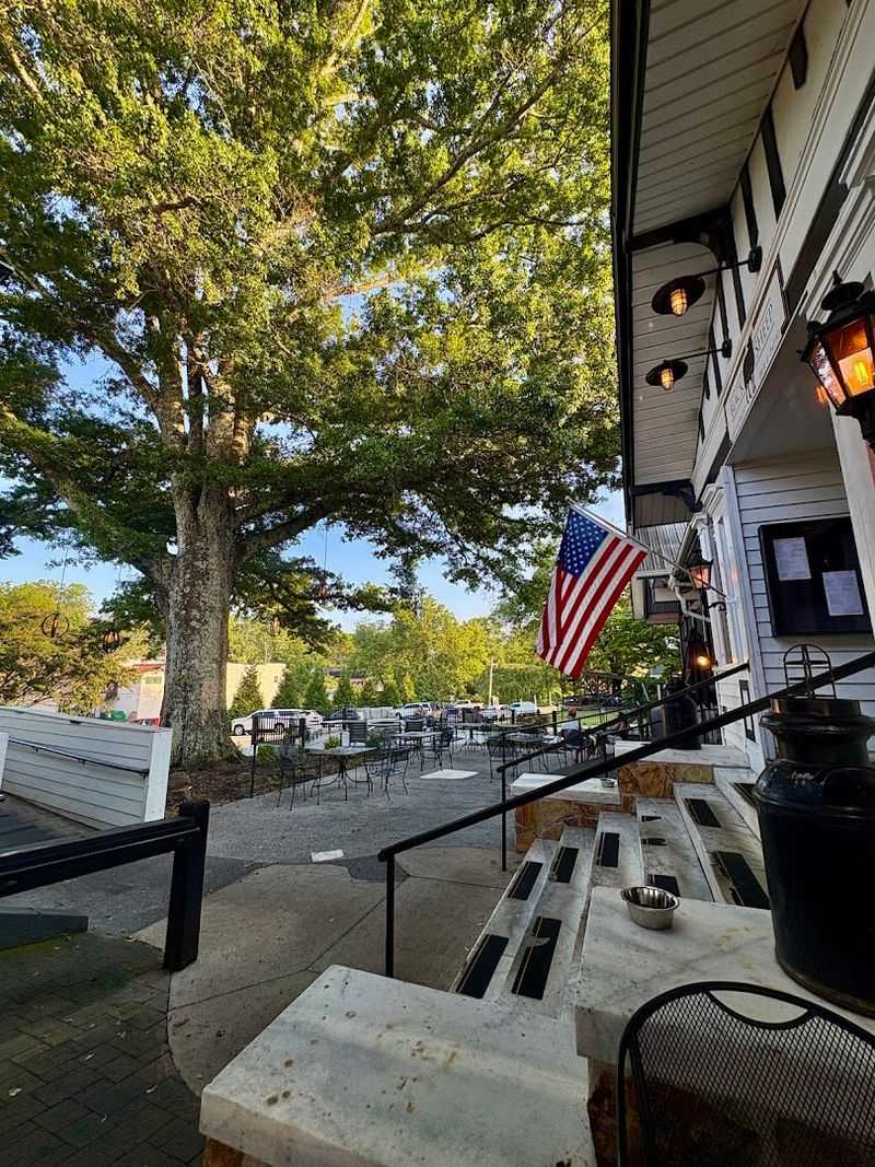 Hours, Reservations, and Planning Your Visit Hours, Reservations, and Planning Your Visit