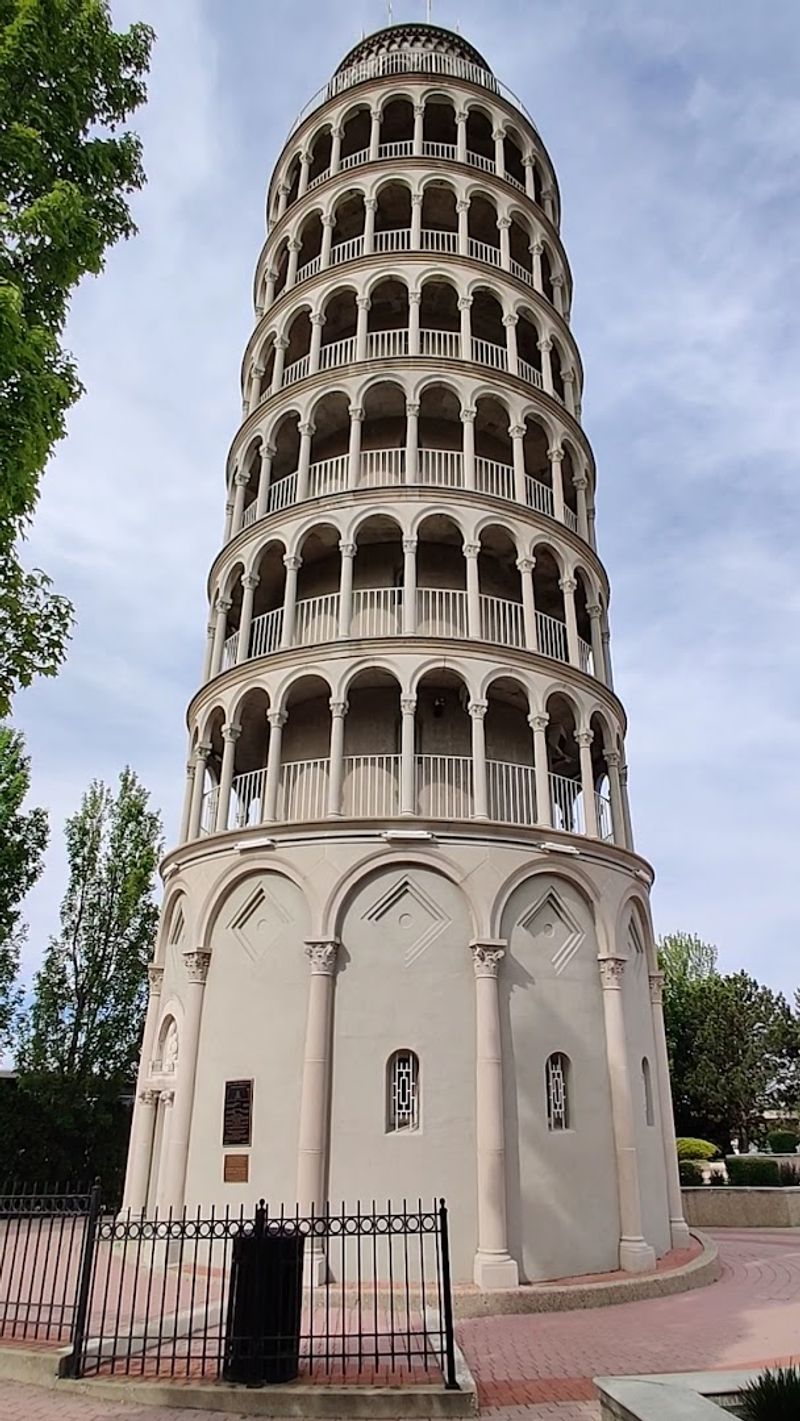 How It Compares to the Real Tower in Pisa How It Compares to the Real Tower in Pisa