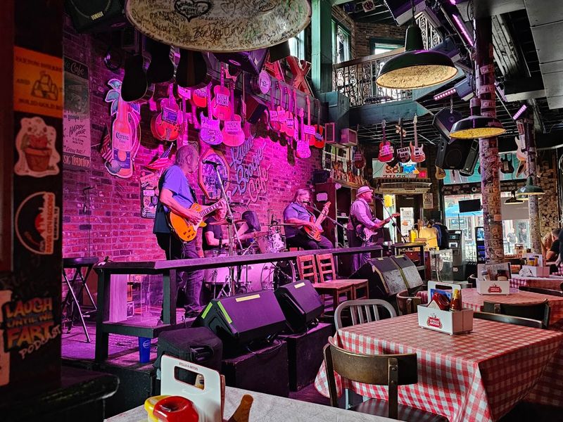 How Rum Boogie Cafe Became a Beale Street Institution How Rum Boogie Cafe Became a Beale Street Institution
