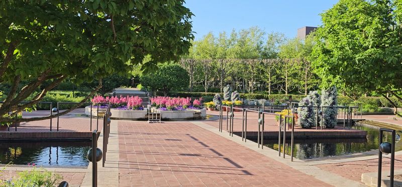 How the Garden Setting Changes the Experience by Season How the Garden Setting Changes the Experience by Season