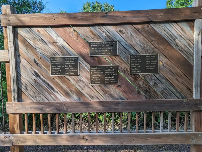 How the Memorial Honors the 41 Miners How the Memorial Honors the 41 Miners