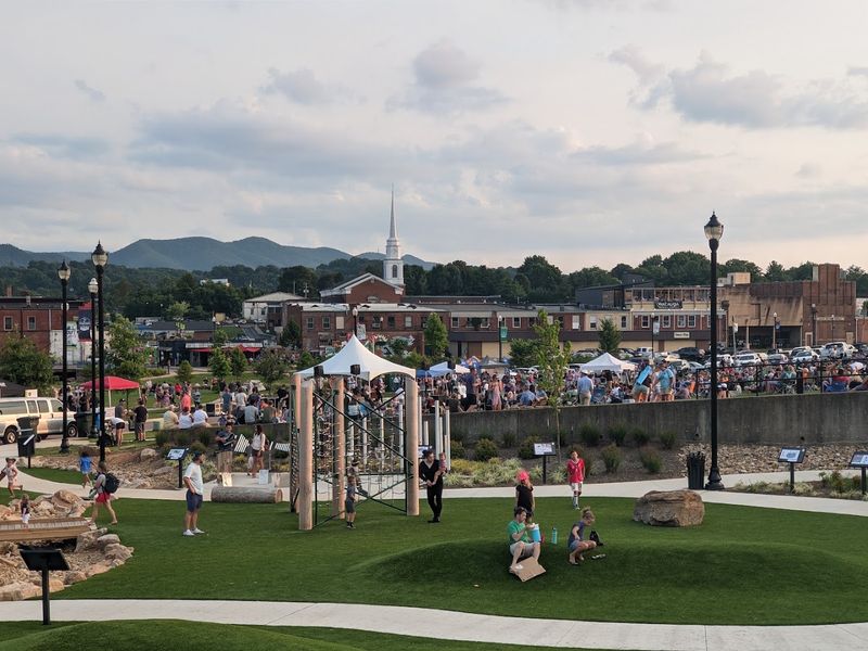 How the Park Handles Community Events Year-Round How the Park Handles Community Events Year-Round