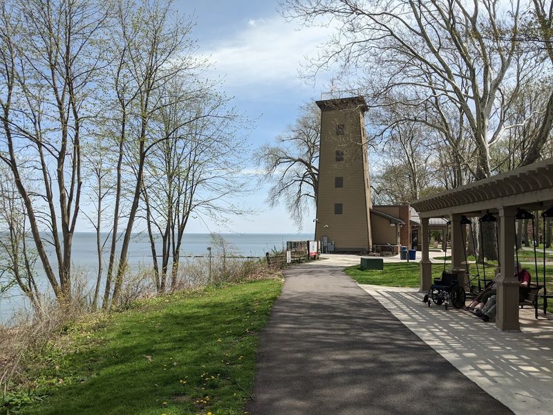Huntington Reservation Lakefront Trail – Bay Village