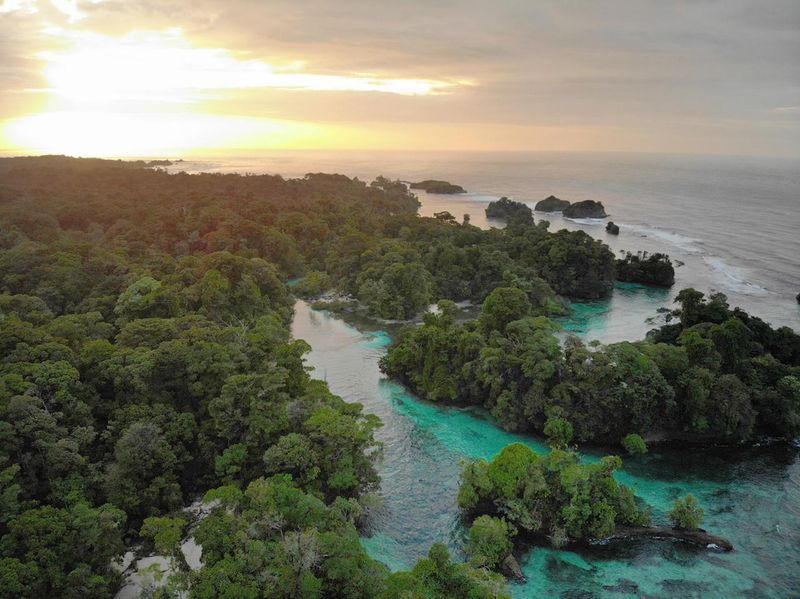 Isla Escudo de Veraguas, Bocas del Toro, Panama