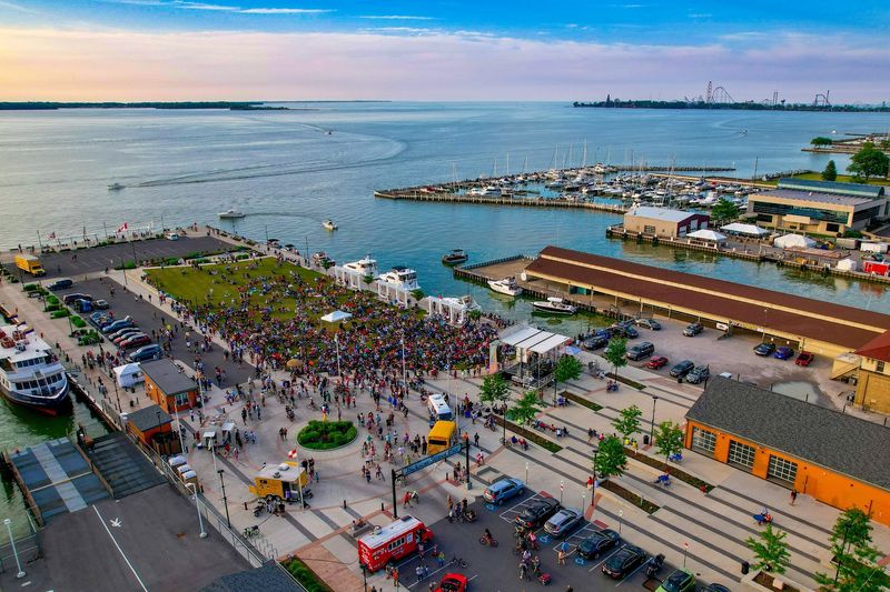Jackson Street Pier – Sandusky