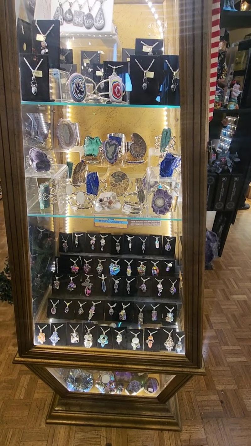 Jewelry That People Actually Fall For