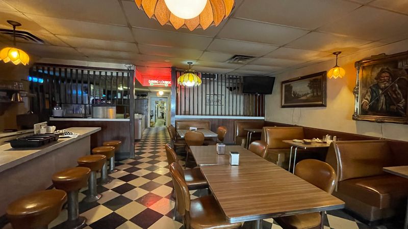 John's Pizzeria — Chicago, Illinois John's Pizzeria — Chicago, Illinois