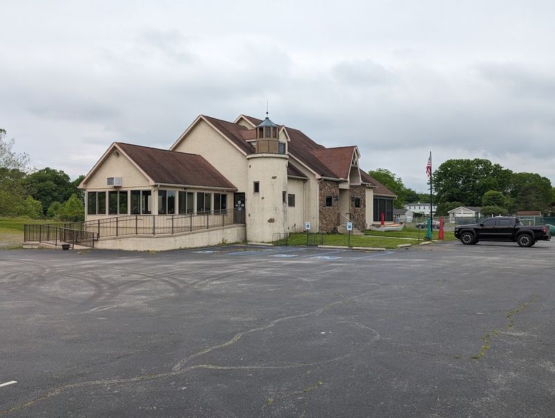 Kathy's Crab House, Delaware City, Delaware