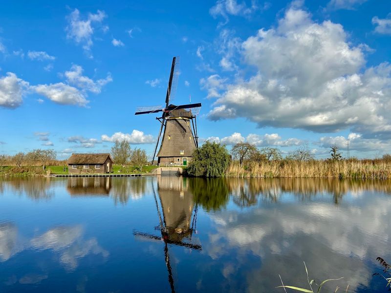Kinderdijk, Netherlands (below sea level) Kinderdijk, Netherlands (below sea level)