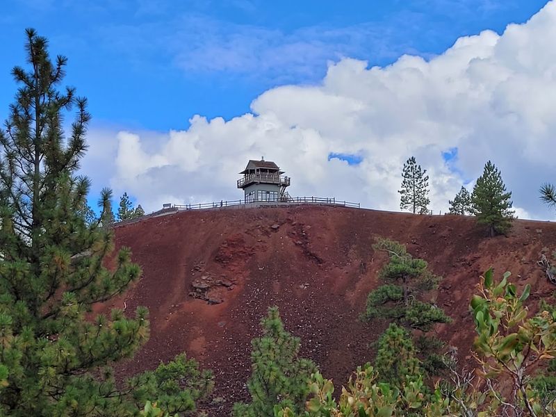 Lava Butte: The Cinder Cone With Cascade Views Lava Butte: The Cinder Cone With Cascade Views